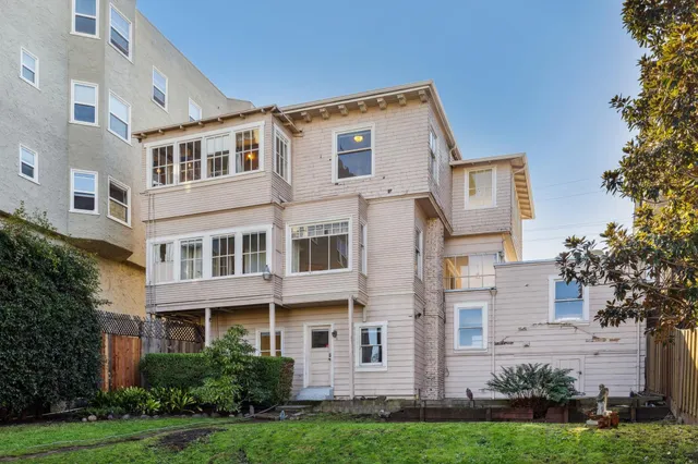 $899,000 | 361 Hanover Avenue, Oakland, CA 94606