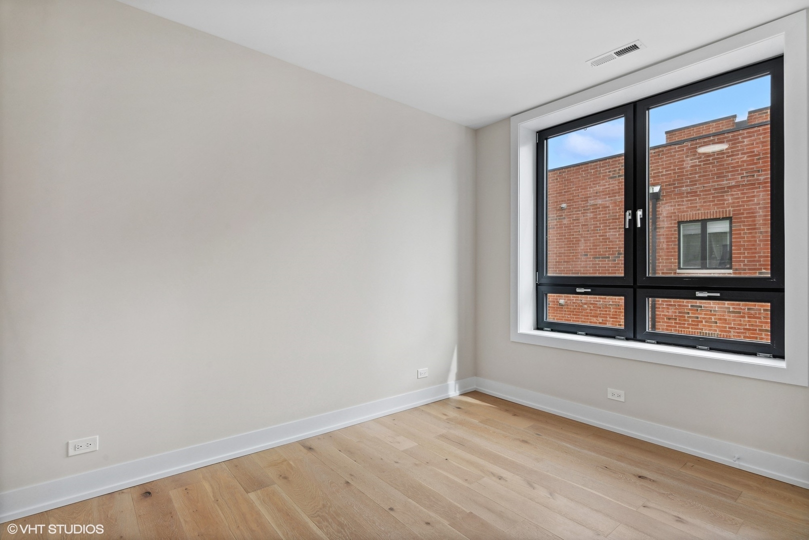 3332 West Irving Park Road, Unit 3 Chicago, IL 60618 - Photo 13 of 18