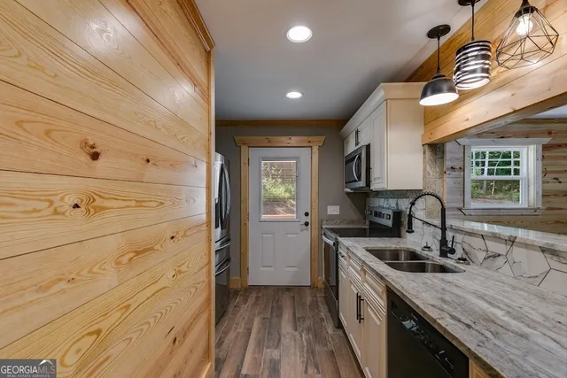 $319,000 | 103 Tiffany Drive, Franklin, GA 30217