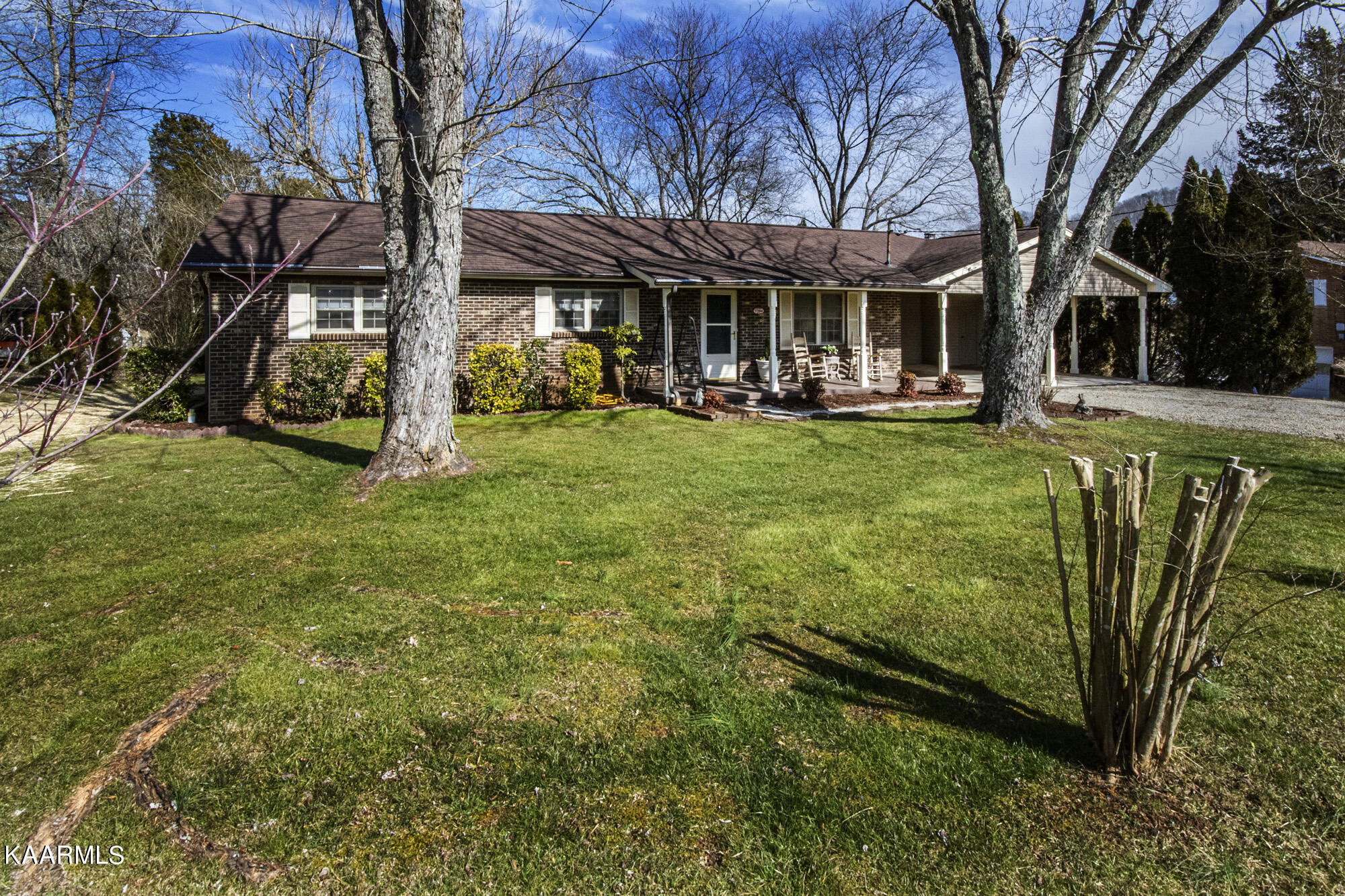7204 Adams Road Powell, TN 37849 - Photo 2 of 32 B4A7B5FE-67B2-46A2-8FE1-8EDDF86B8EC6