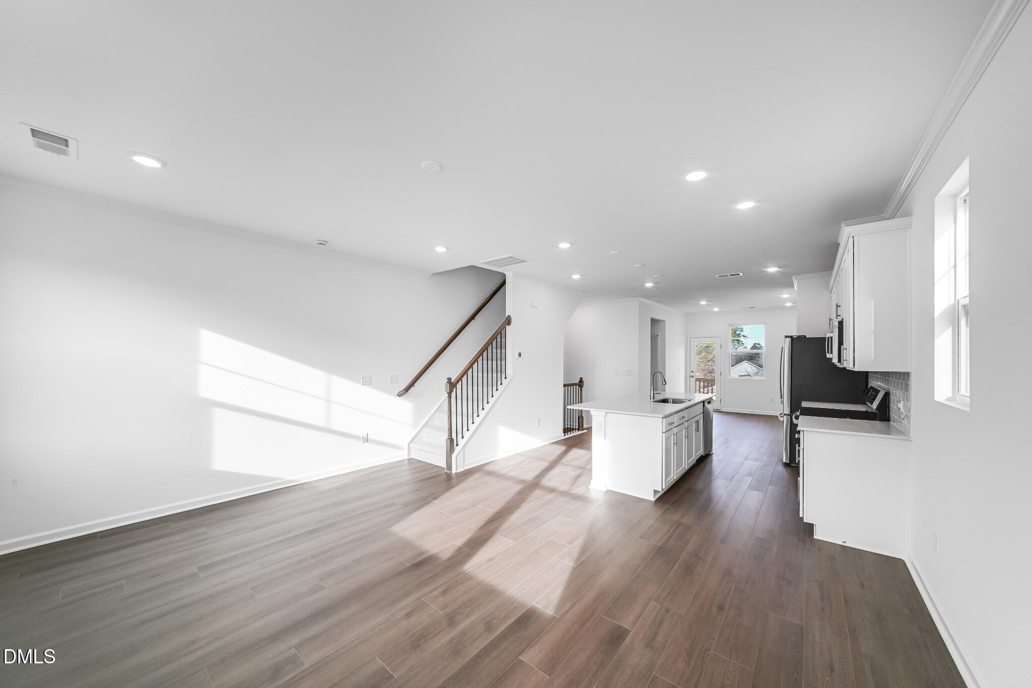 3607 Elm Grv Lane Raleigh, NC 27604 - Photo 5 of 31 SUN_ElmGrove_Pic_Wyatt_QMI_4_Great_1of6