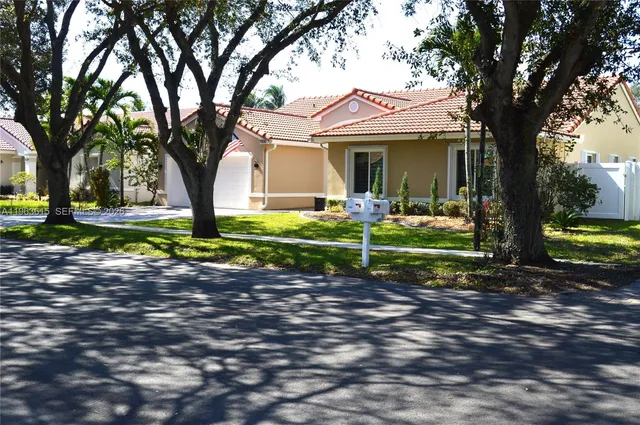 $795,000 | 1900 Southwest 133rd Avenue, Miramar, FL 33027