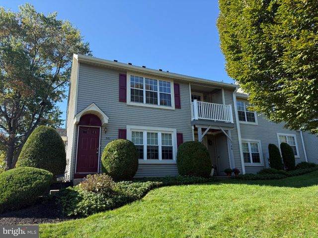 $305,000 | 741 Sparrow Lane, Unit A2, Langhorne, PA 19047