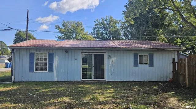 $25,000 | 104 South Park Street, Hurst, IL 62949