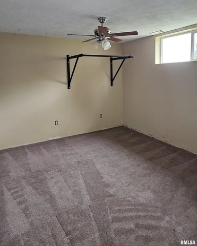 $25,000 | 104 South Park Street, Hurst, IL 62949