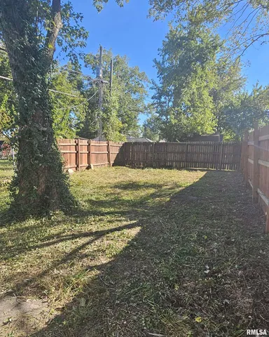 $25,000 | 104 South Park Street, Hurst, IL 62949