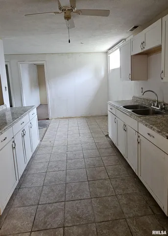 $25,000 | 104 South Park Street, Hurst, IL 62949