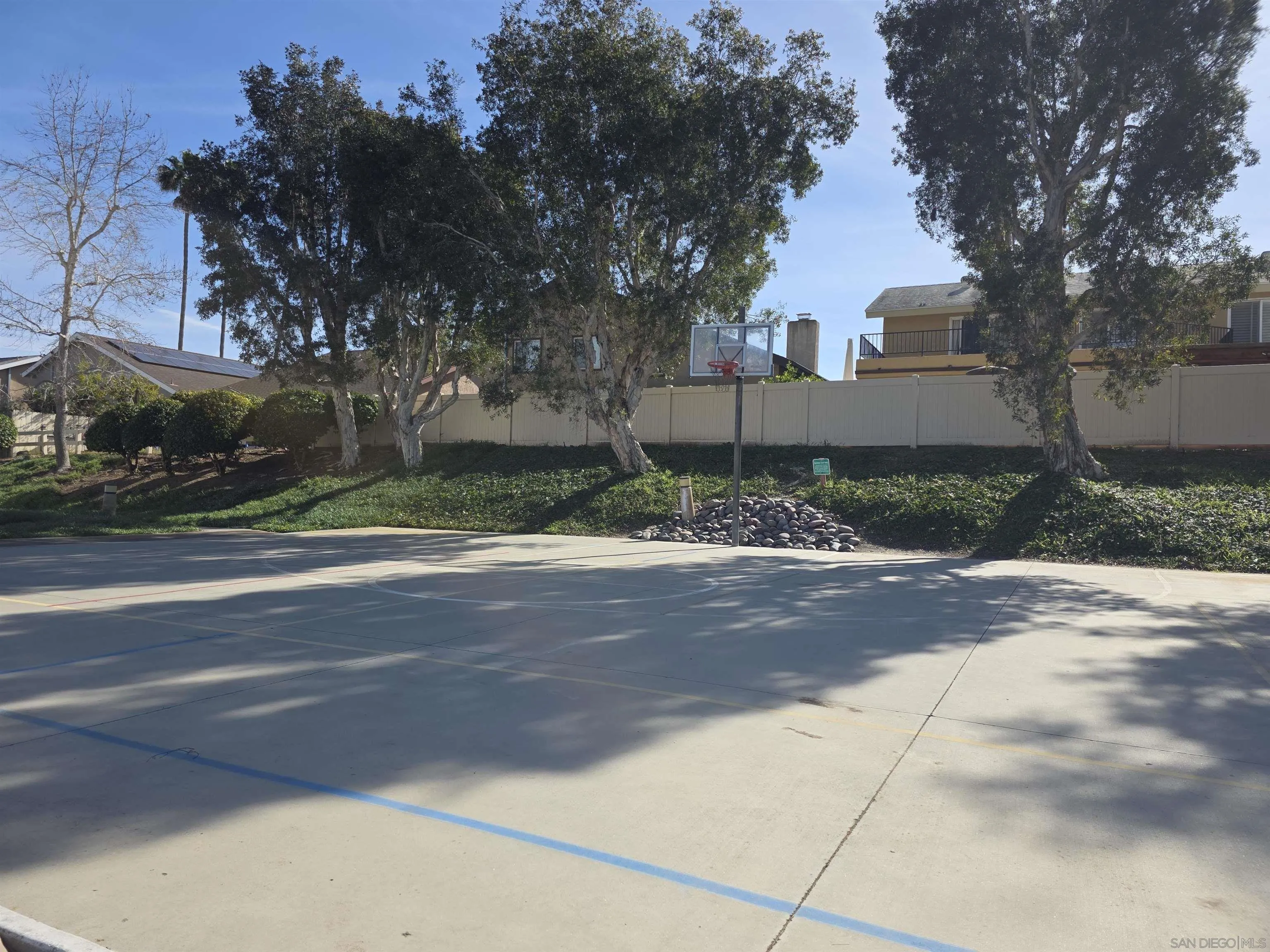 8963 Capcano Road San Diego, CA 92126 - Photo 36 of 38