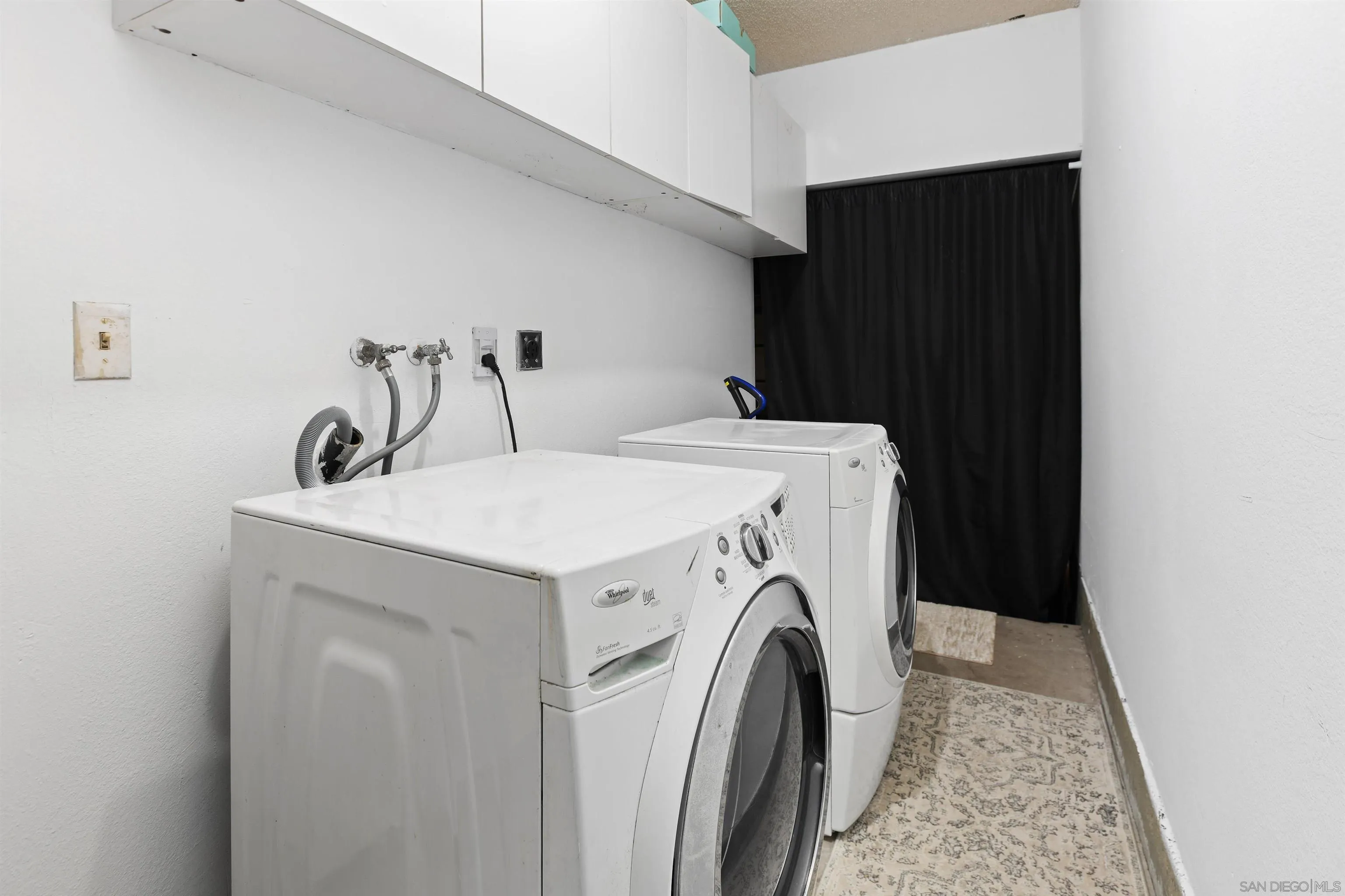 8963 Capcano Road San Diego, CA 92126 - Photo 8 of 38 Laundry area / direct access from garage