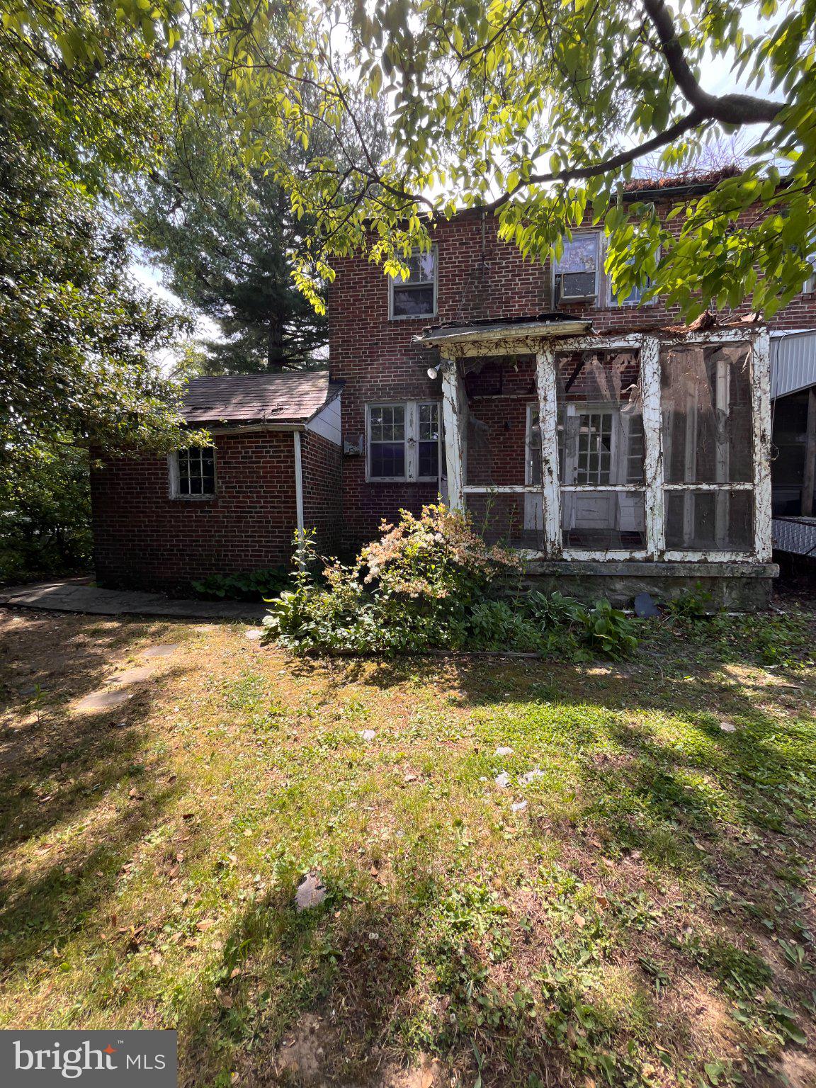 5906 Ayleshire Road Baltimore, MD 21239 - Photo 37 of 41 Raised porch with access to Dining room.