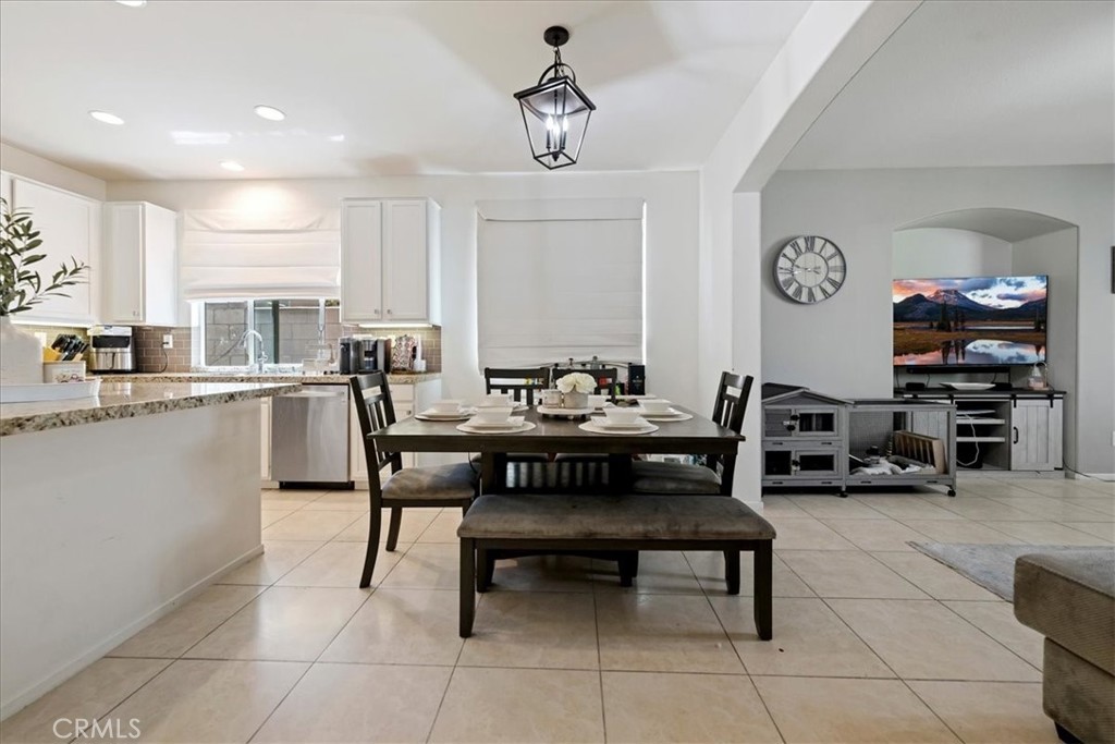 7232 Riley Drive Fontana, CA 92336 - Photo 16 of 38