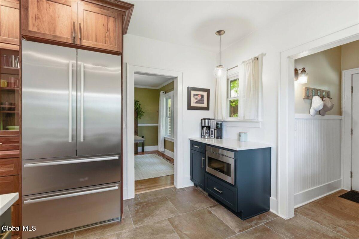 1505 Van Antwerp Road Niskayuna, NY 12309 - Photo 10 of 34 24-017_MW2_9598