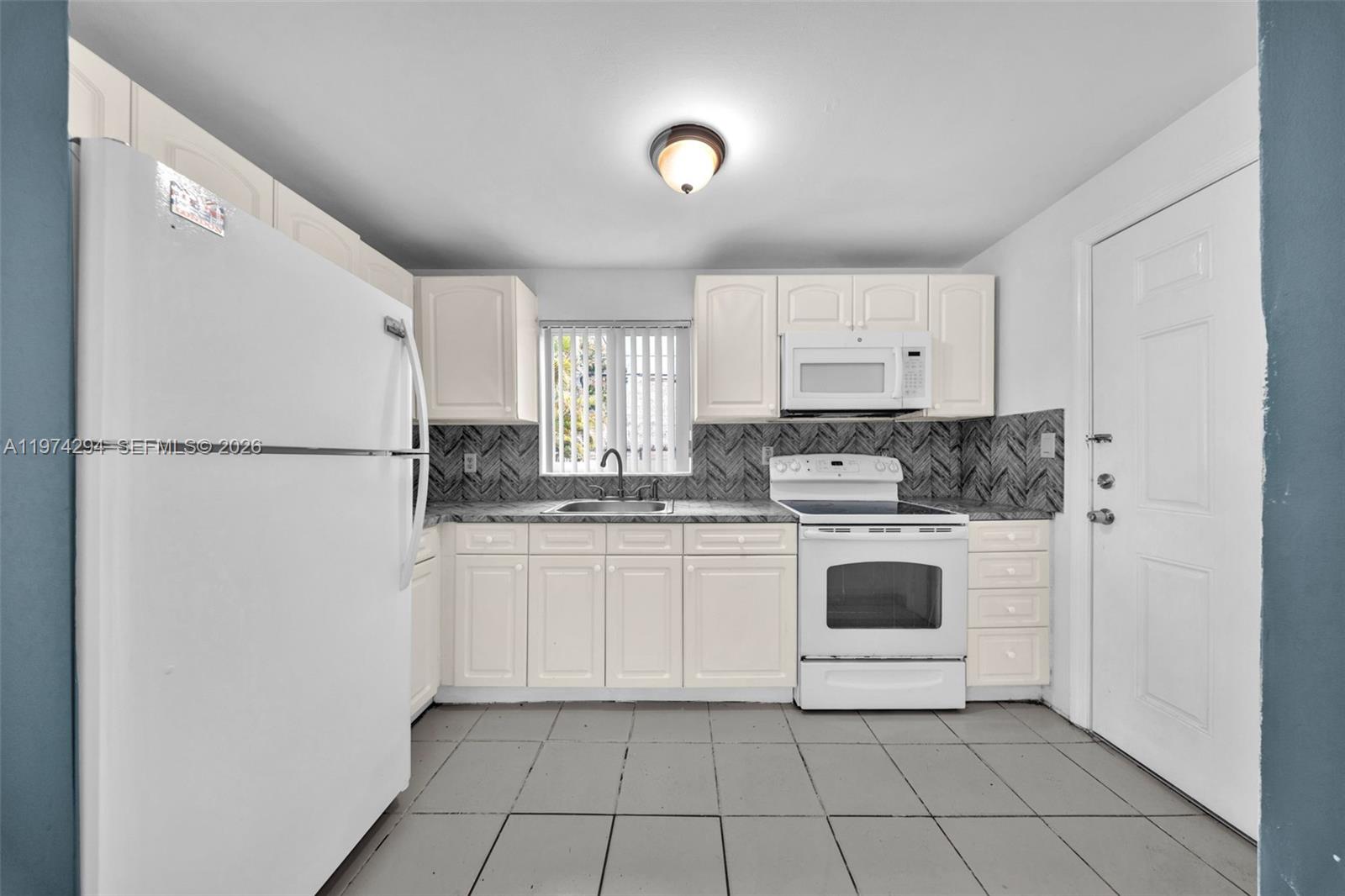 1853 Southwest 17th Street, Unit 3 Miami, FL 33145 - Photo 16 of 29