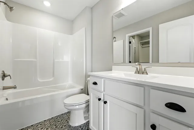 $239,900 | 3586 Canal Square Drive, New Haven, IN 46774