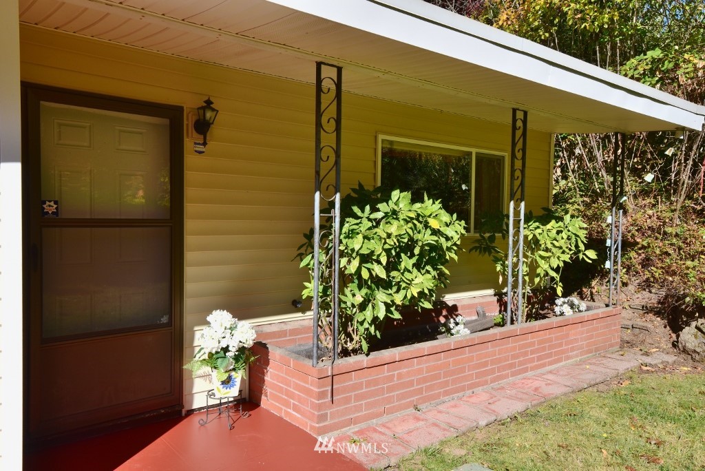 3067 Rocky Point Road Northwest Bremerton, WA 98312 - Photo 5 of 25 Gallery Image 5