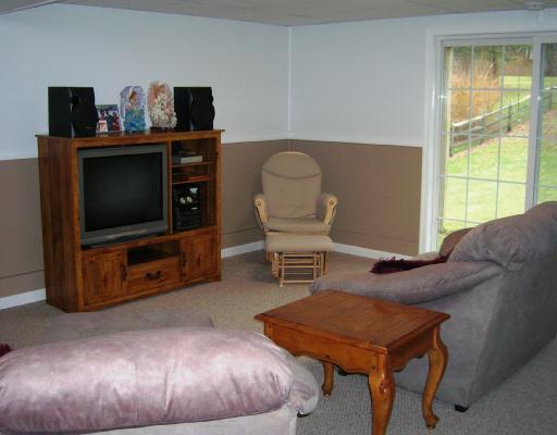 4166 Miller Street Butler, PA 16001 - Photo 7 of 8 Den/Family/Great Room.