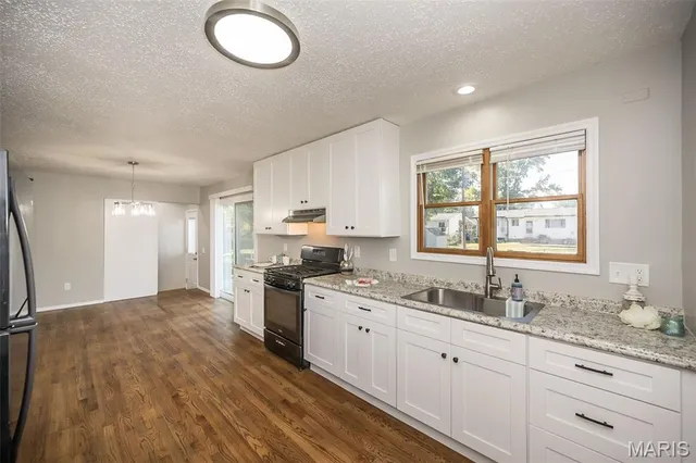 $1,585 | 1060 Kingsbrook Lane, Florissant, MO 63031