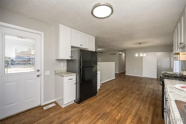 $1,585 | 1060 Kingsbrook Lane, Florissant, MO 63031