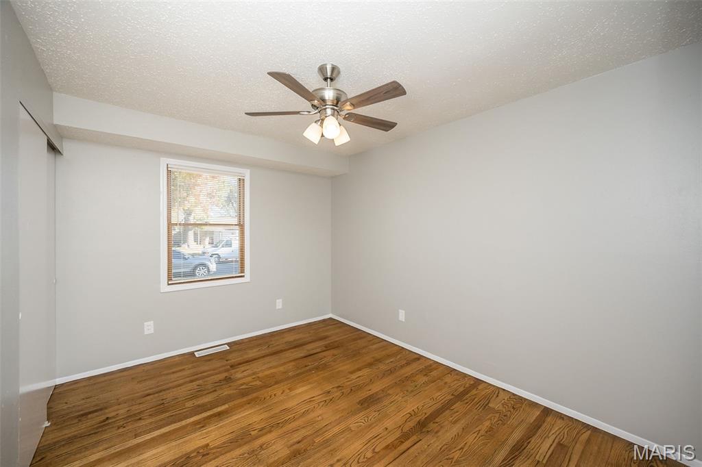 1060 Kingsbrook Lane Florissant, MO 63031 - Photo 14 of 31