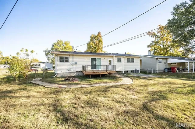 $1,585 | 1060 Kingsbrook Lane, Florissant, MO 63031