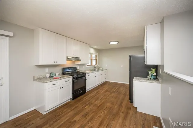 $1,585 | 1060 Kingsbrook Lane, Florissant, MO 63031