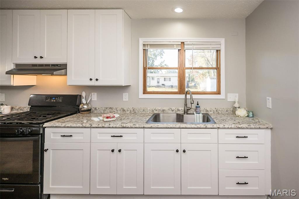 1060 Kingsbrook Lane Florissant, MO 63031 - Photo 10 of 31