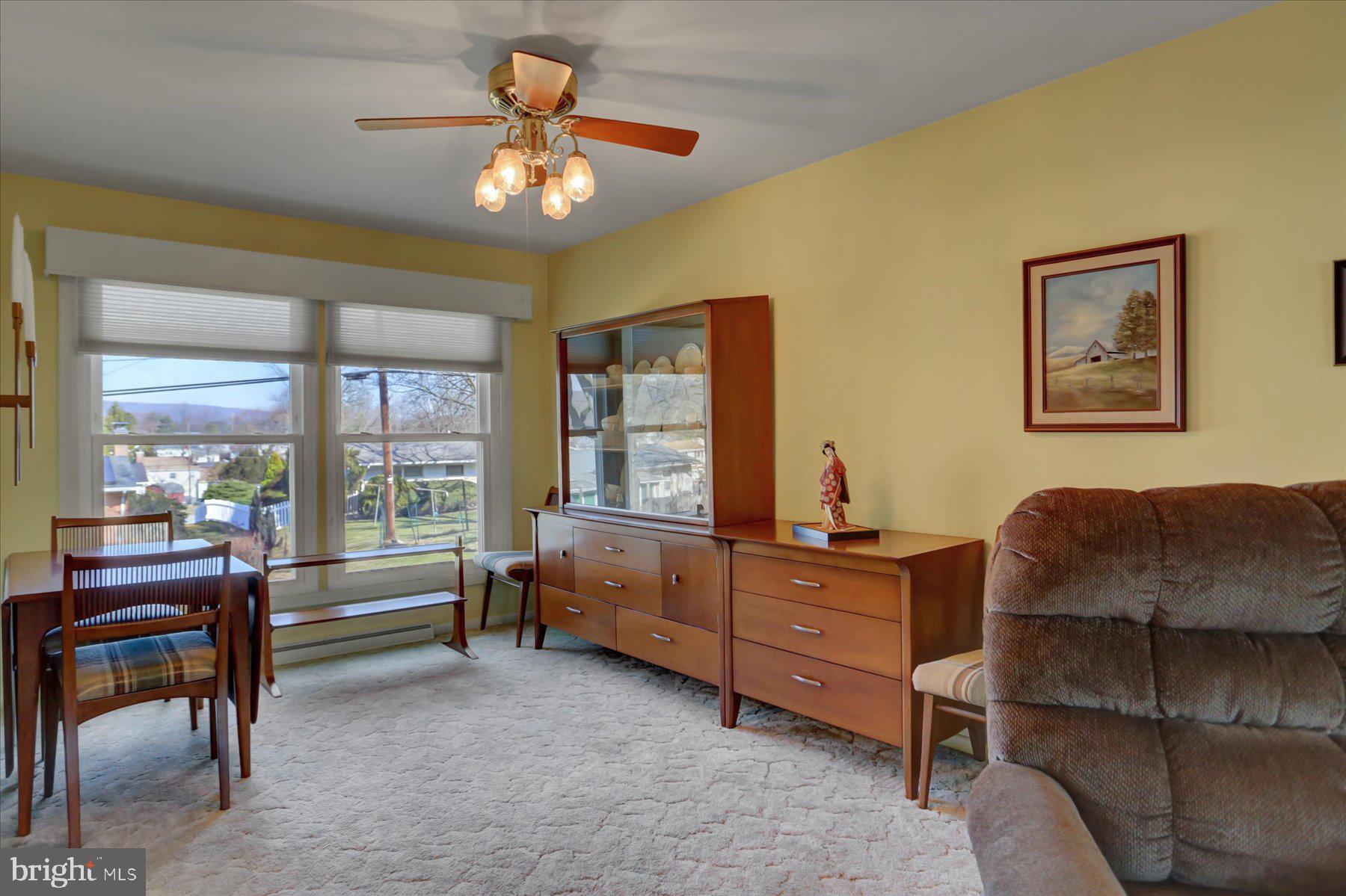 4614 Coventry Road Harrisburg, PA 17109 - Photo 8 of 28 Dining room (HW under carpet)