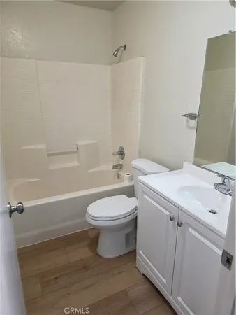 $2,900 | 43516 32nd Street East, Lancaster, CA 93535