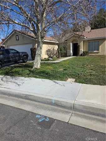 $2,900 | 43516 32nd Street East, Lancaster, CA 93535