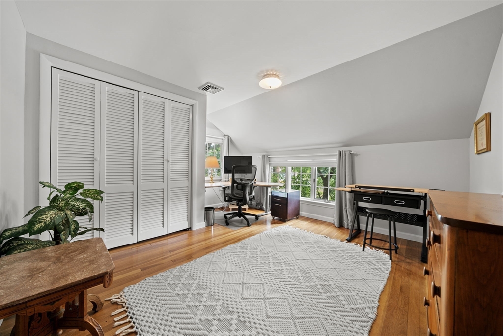 7 Trickett Road Lynnfield, MA 01940 - Photo 15 of 37