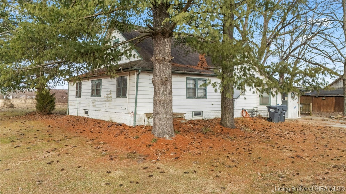 10556 Highway 421 Madison, IN 47250 - Photo 1 of 34