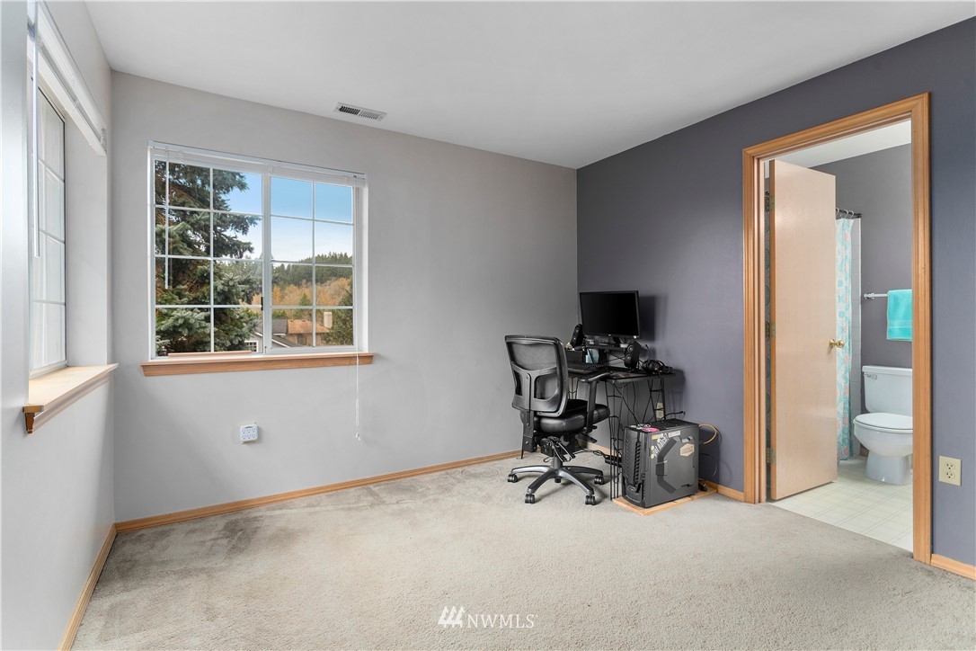 15705 Southeast 157th Street Renton, WA 98058 - Photo 19 of 26