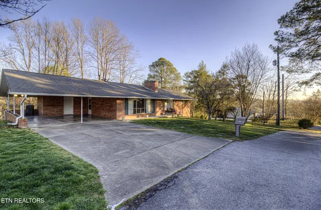 $399,900 | 211 North Riverview Circle, Sevierville, TN 37862