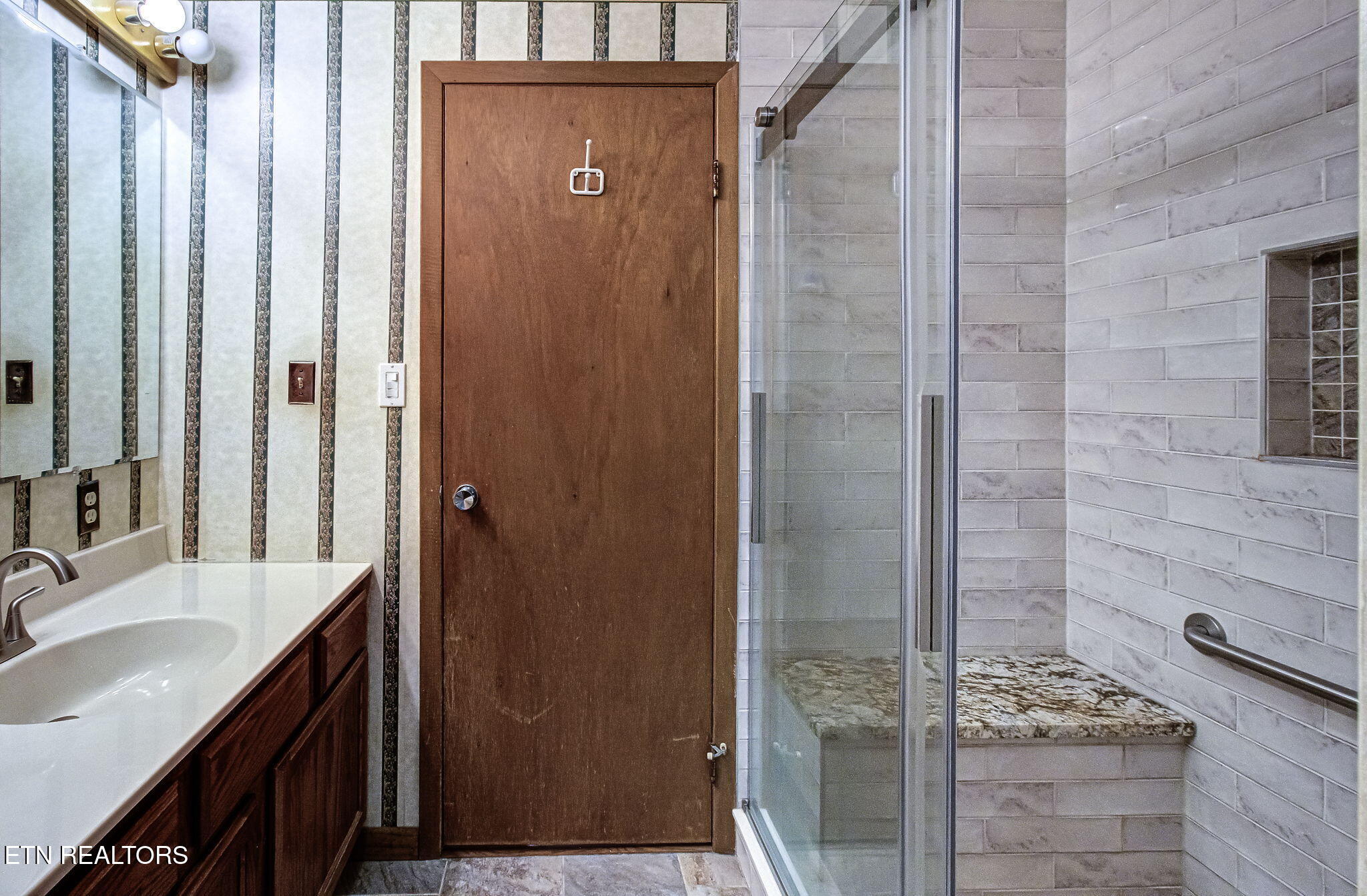 211 North Riverview Circle Sevierville, TN 37862 - Photo 15 of 33 IMG_6930