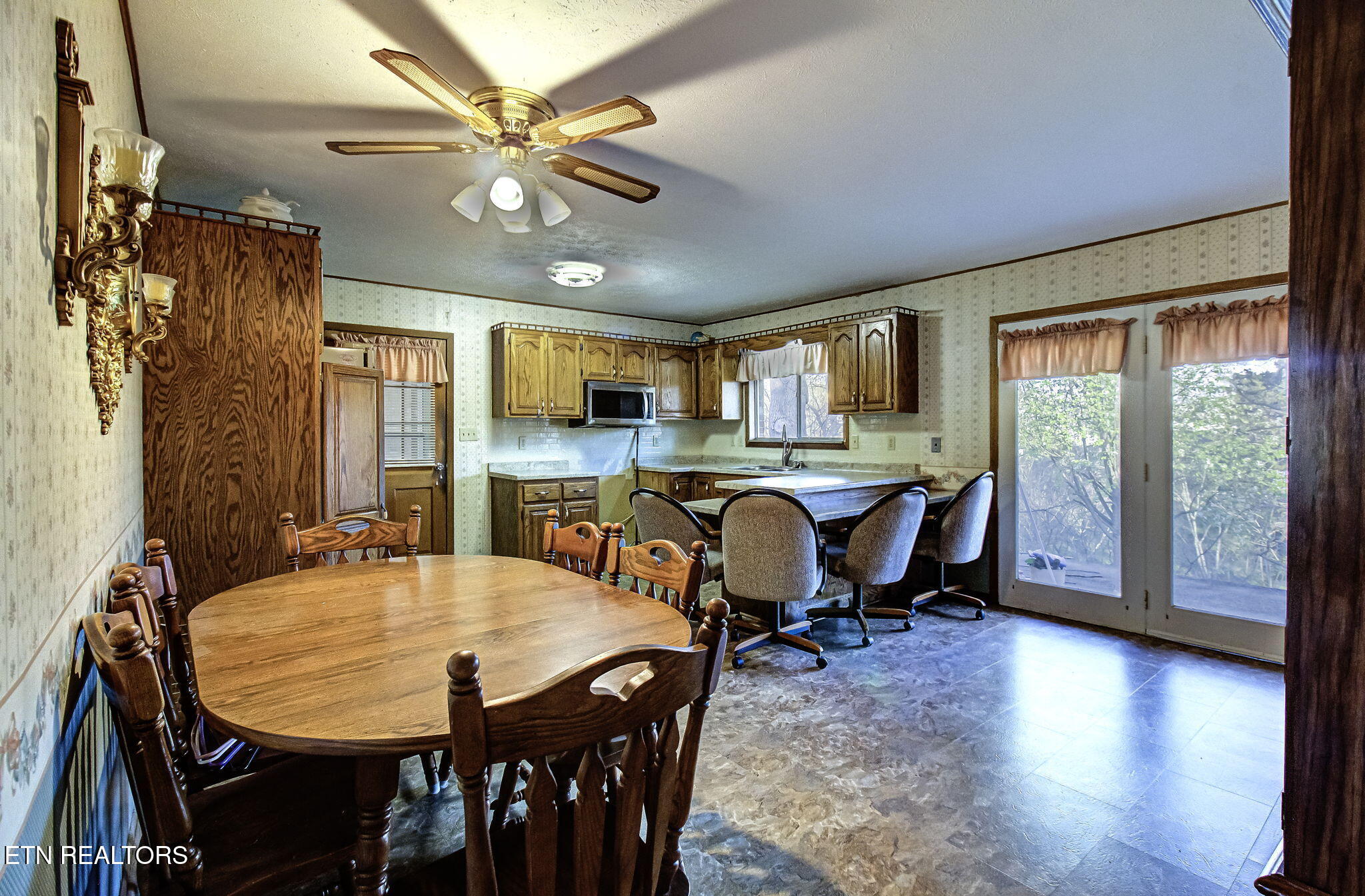 211 North Riverview Circle Sevierville, TN 37862 - Photo 6 of 33 IMG_6867