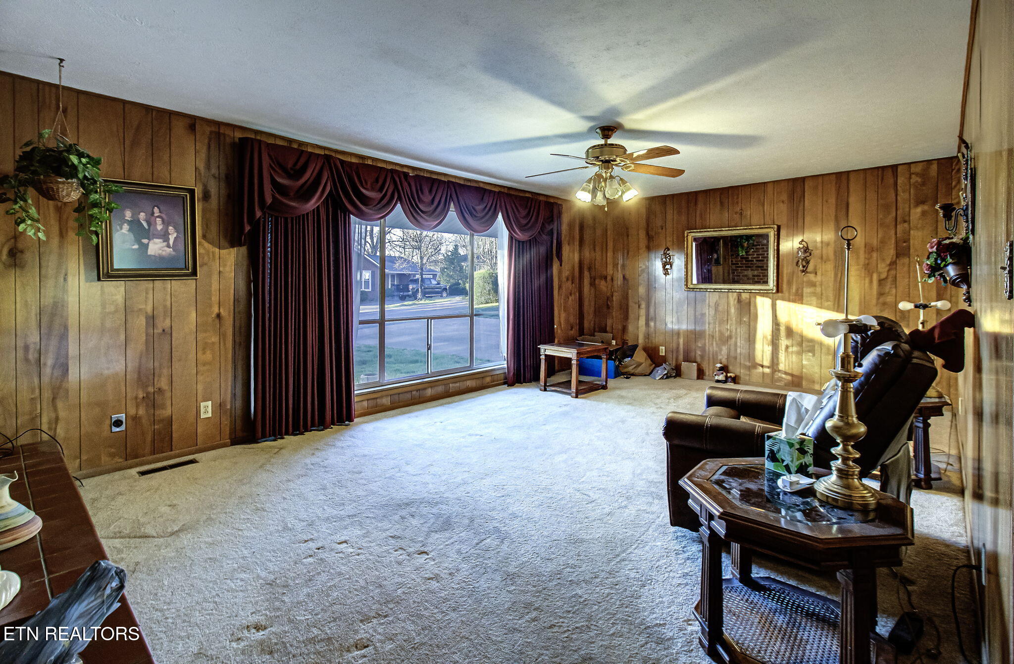 211 North Riverview Circle Sevierville, TN 37862 - Photo 8 of 33 IMG_6855