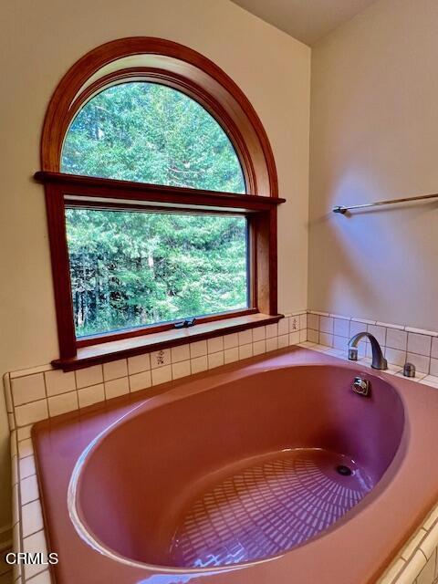 33370 Little Valley Road Fort Bragg, CA 95437 - Photo 28 of 70 a view of a bathtub in a bathroom