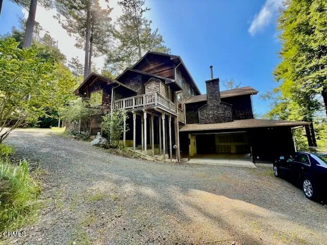 a view of a porch with seating space