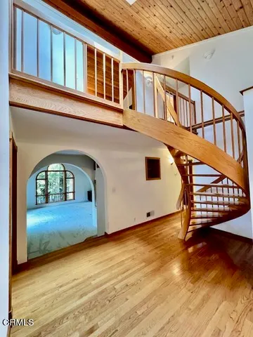 a very nice looking room with windows