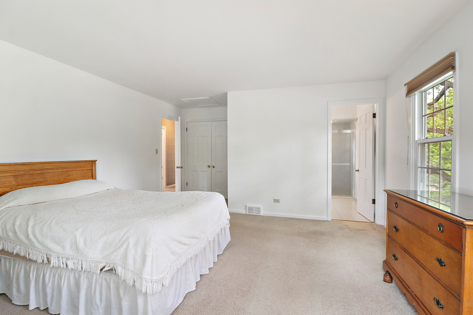 400 North Valley Road Barrington, IL 60010 - Photo 14 of 30 a bedroom with a bed and a window