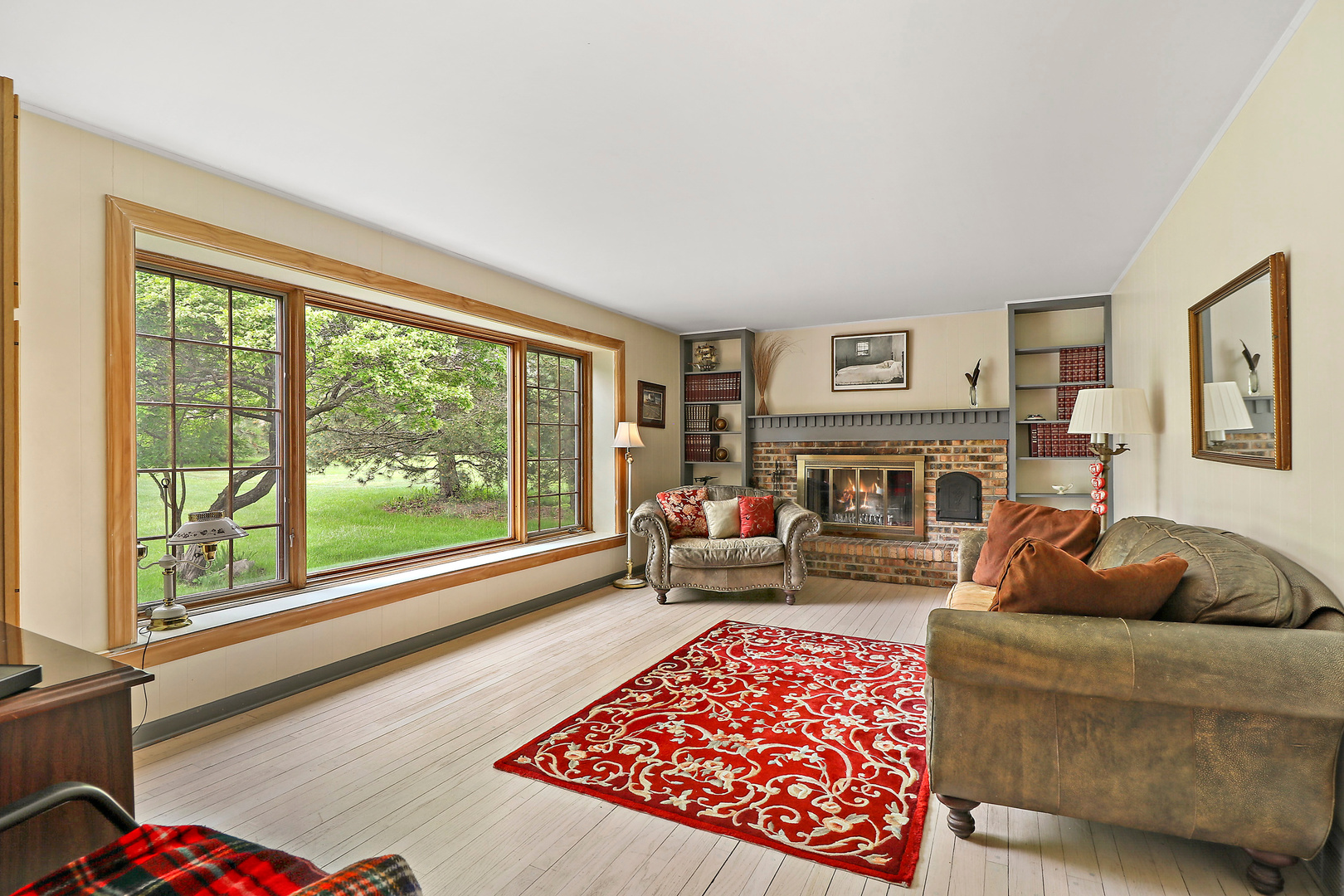 400 North Valley Road Barrington, IL 60010 - Photo 7 of 30 a living room with furniture and a large window