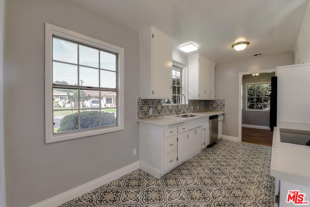 8600 Charloma Drive Downey, CA 90240 - Photo 11 of 33