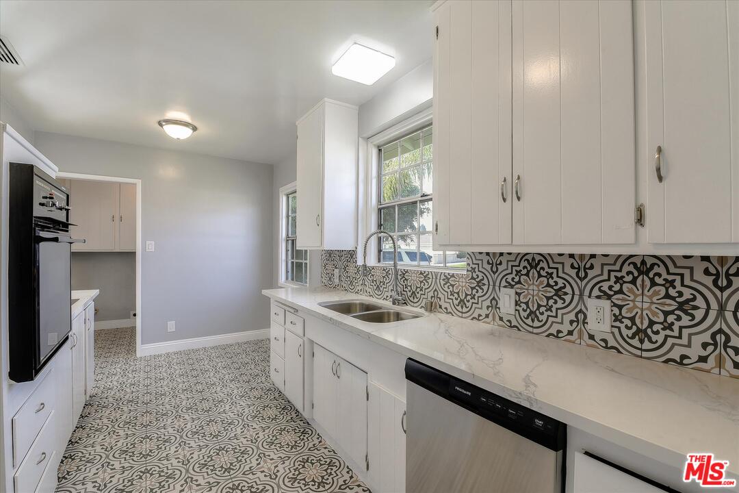 8600 Charloma Drive Downey, CA 90240 - Photo 8 of 33