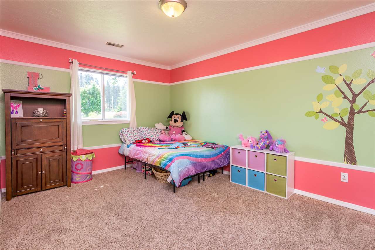 4522 South Mamer Road Spokane, WA 99206 - Photo 11 of 20