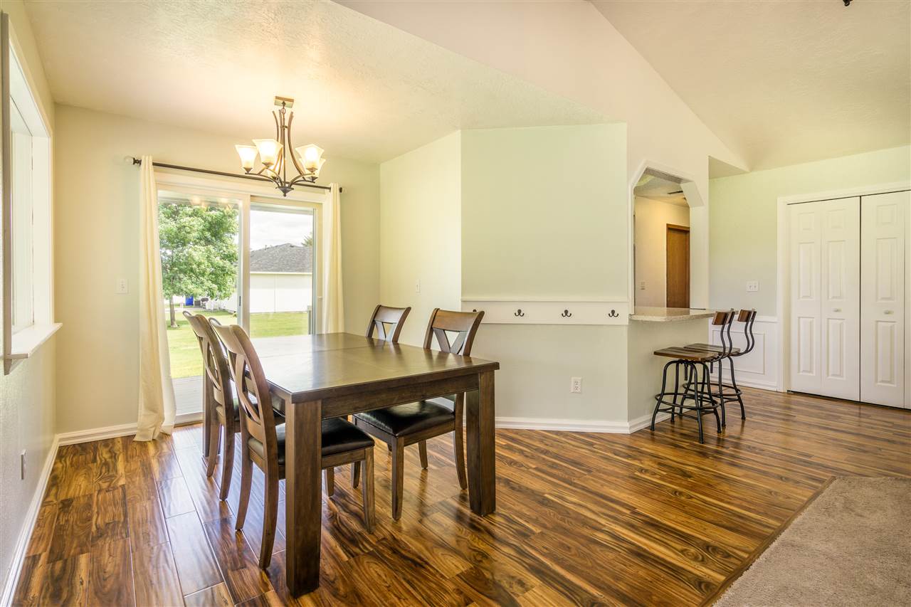 4522 South Mamer Road Spokane, WA 99206 - Photo 4 of 20