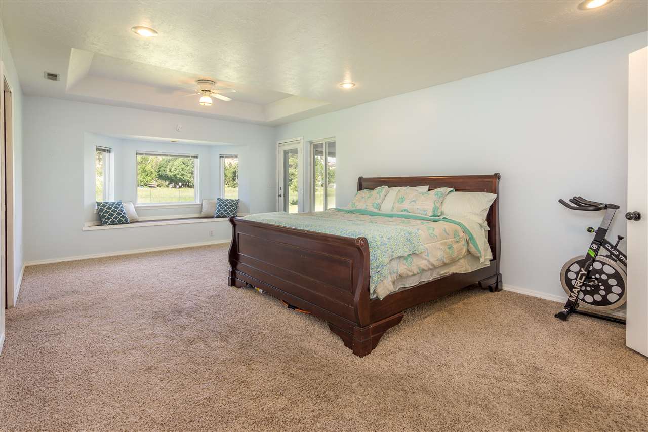 4522 South Mamer Road Spokane, WA 99206 - Photo 7 of 20