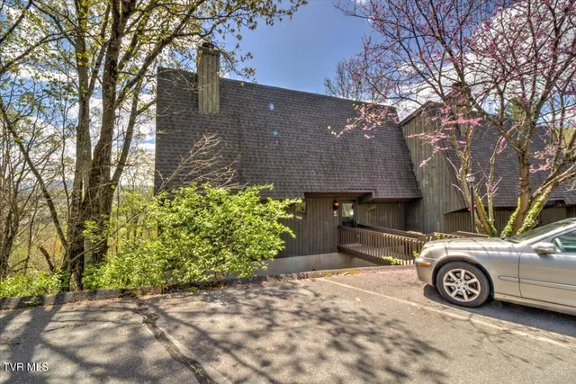 $263,874 | 316 Hickory Bluff, Johnson City, TN 37601