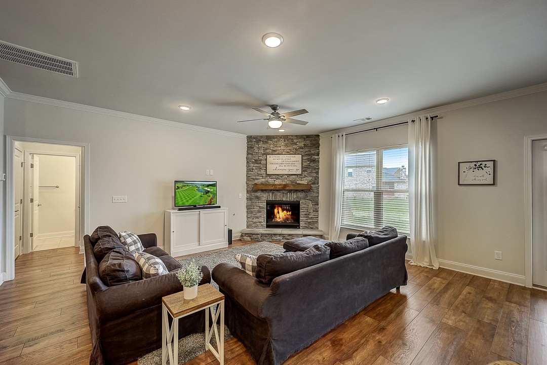 1033 Maleventum Way Spring Hill, TN 37174 - Photo 10 of 48 Gallery Image 10