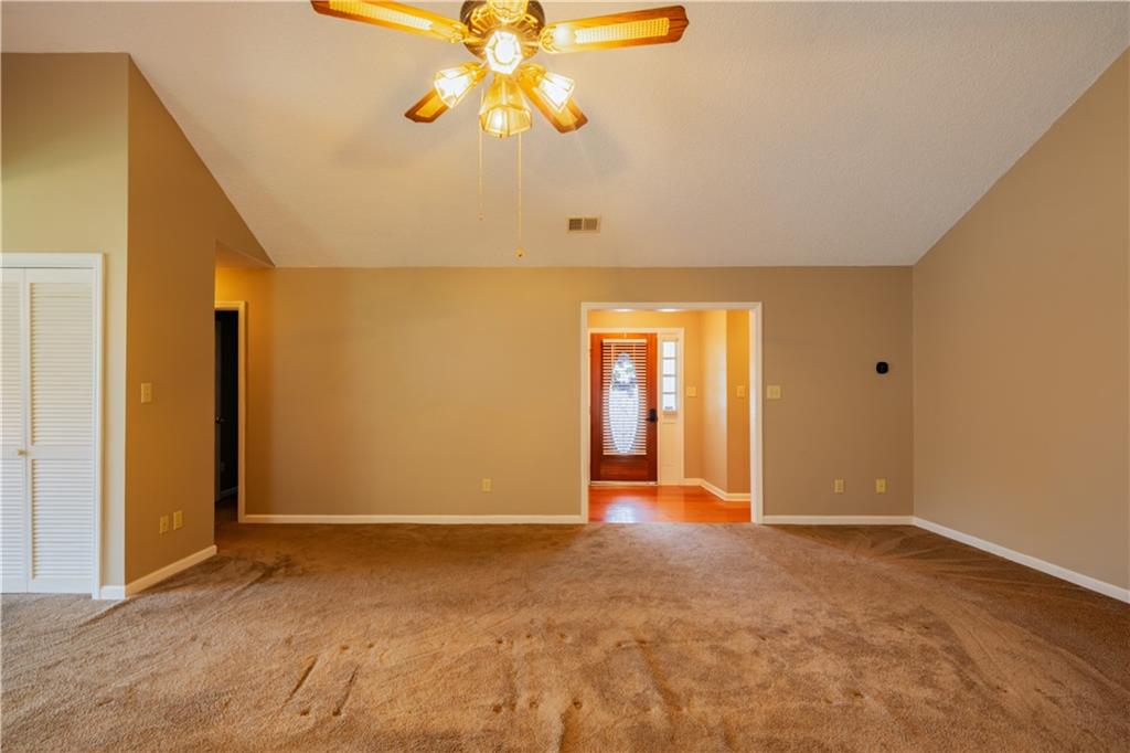 11058 Hunters Lane Hampton, GA 30228 - Photo 7 of 57