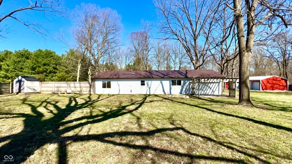 $325,000 | 10517 North Barnard Road, Pendleton, IN 46064